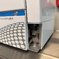 Beckman Coulter V2-B5-R3 Flow Cytometer image 0